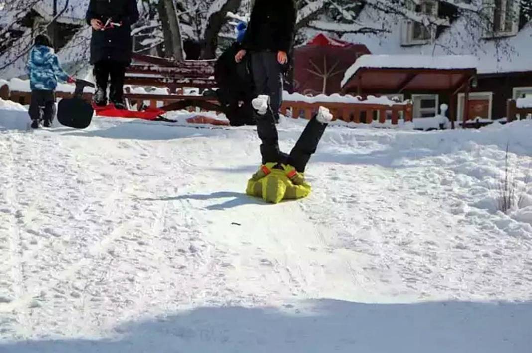 Kar yağdı, herkes oraya akın etti! Büyüleyici manzaraya şahitlik ettiler 6